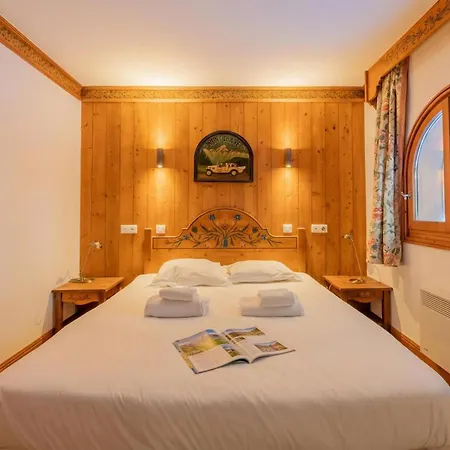 Le Cristal Mb8 Mountain View, Pool, Parking & Wifi - Happy
